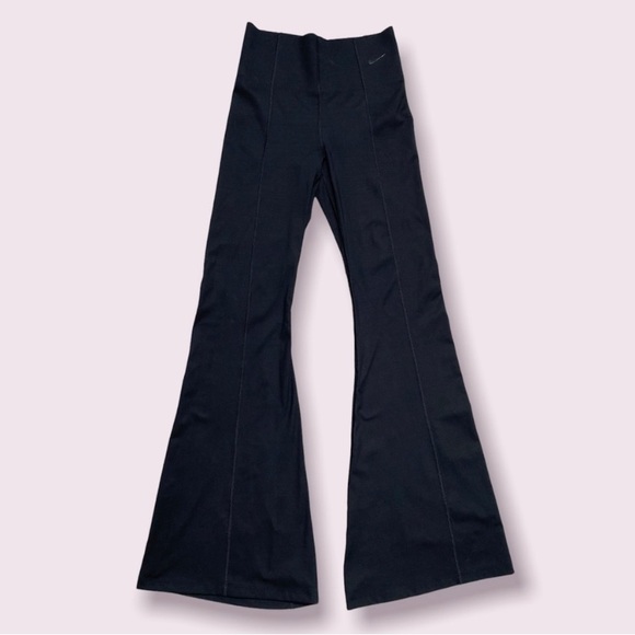 Nike Dri-fit flared leggings - Picture 3 of 9